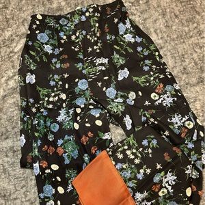 Aritzia(Wilfred) black and floral print pants